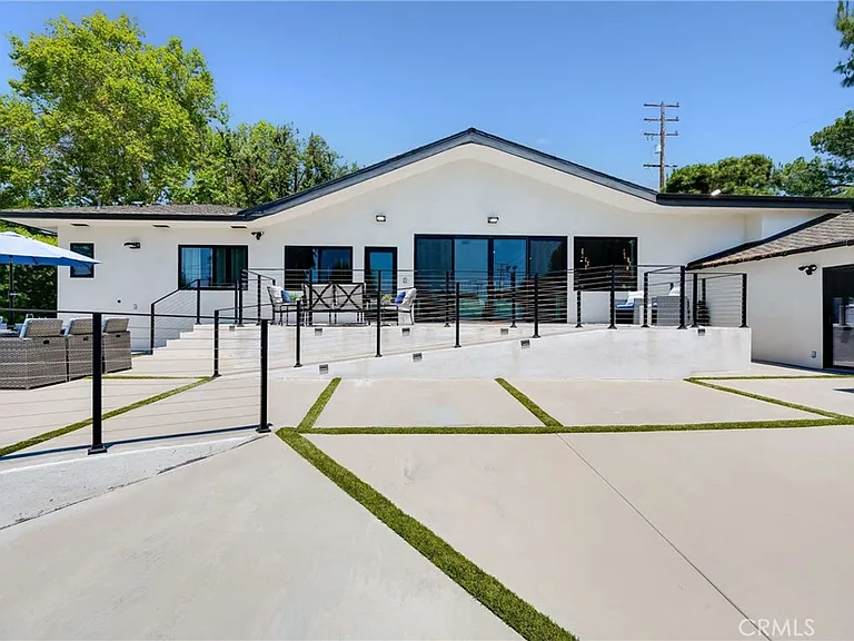 3890 Shadow Grove Rd — Photo 47