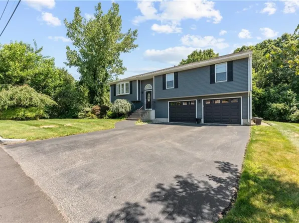 16 Rachella Ct, East Providence, RI 02914