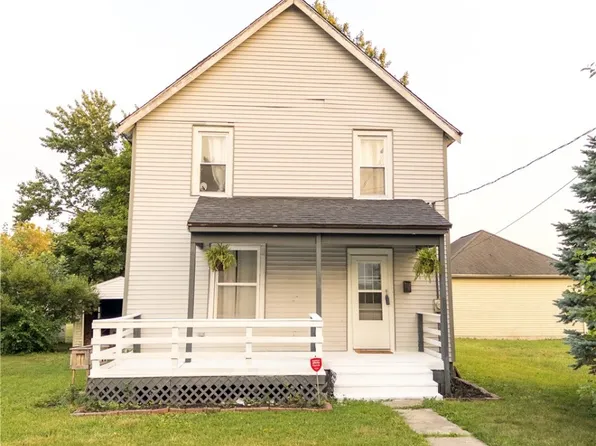 703 E Seminary Ave, Hoopeston, IL 60942