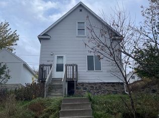 817 1/2 W 3rd St, Duluth, MN 55806