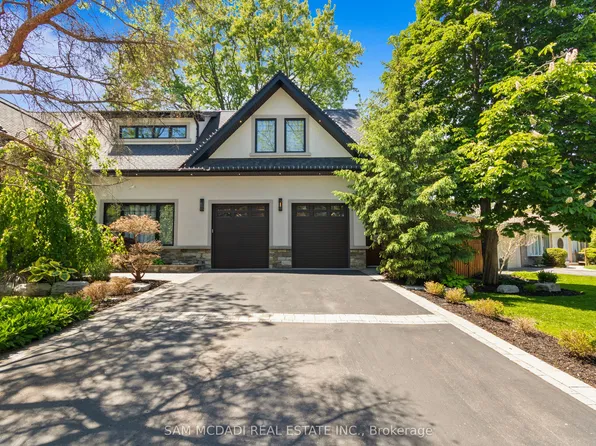 1031 Welwyn Dr, Mississauga, ON L5J 3J2