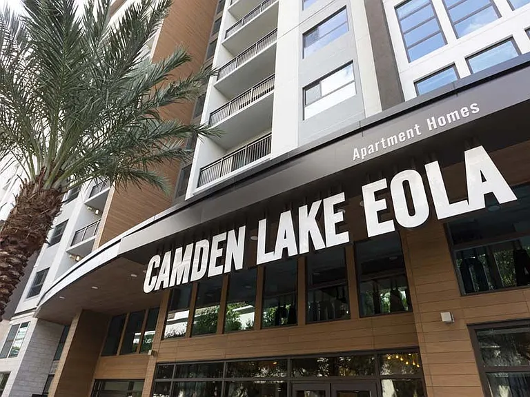 Camden Lake Eola — Photo 27