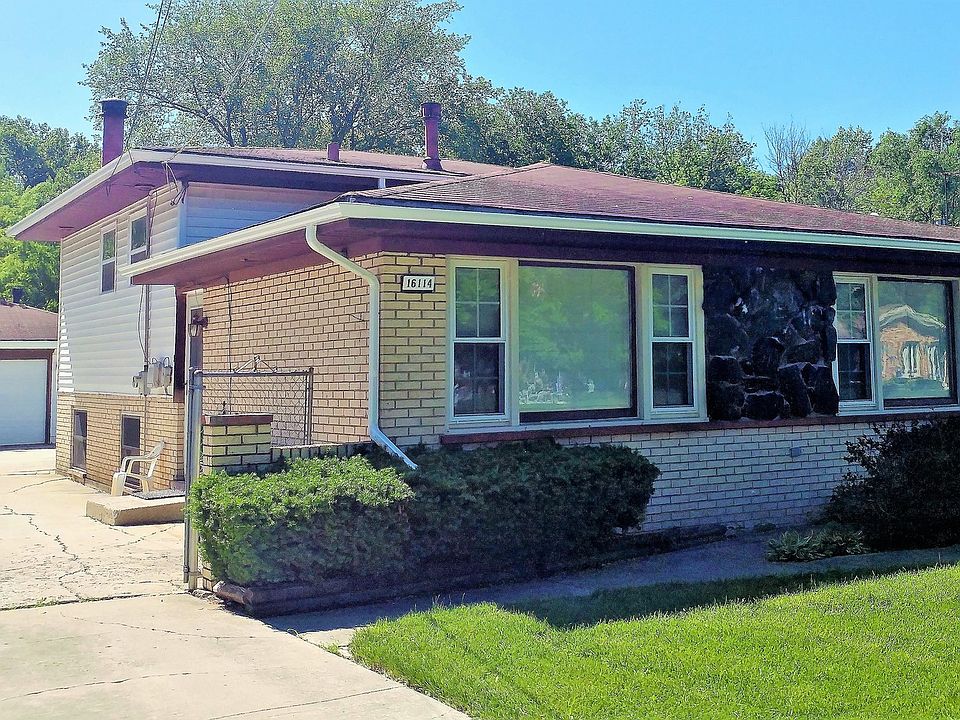 1st image of 16114 Forest Ave