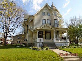 120 E 9th St, Tipton, IA 52772