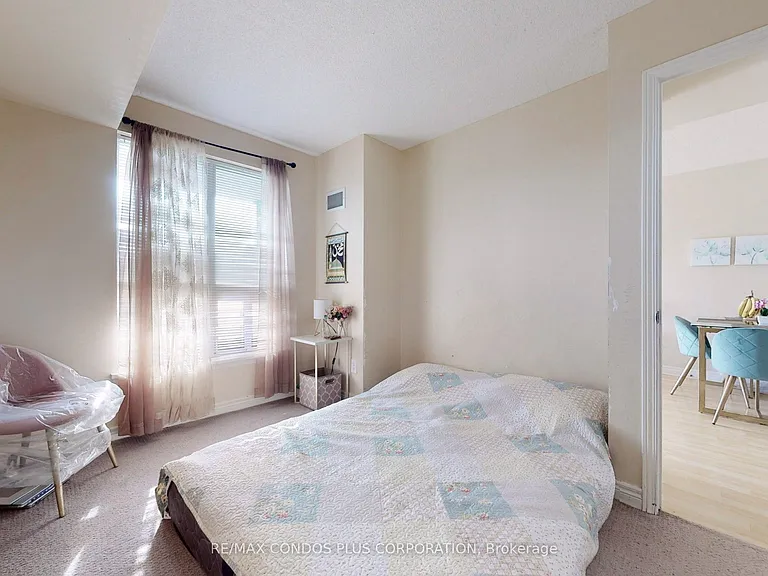 60 Fairfax Cres #315 — Photo 22