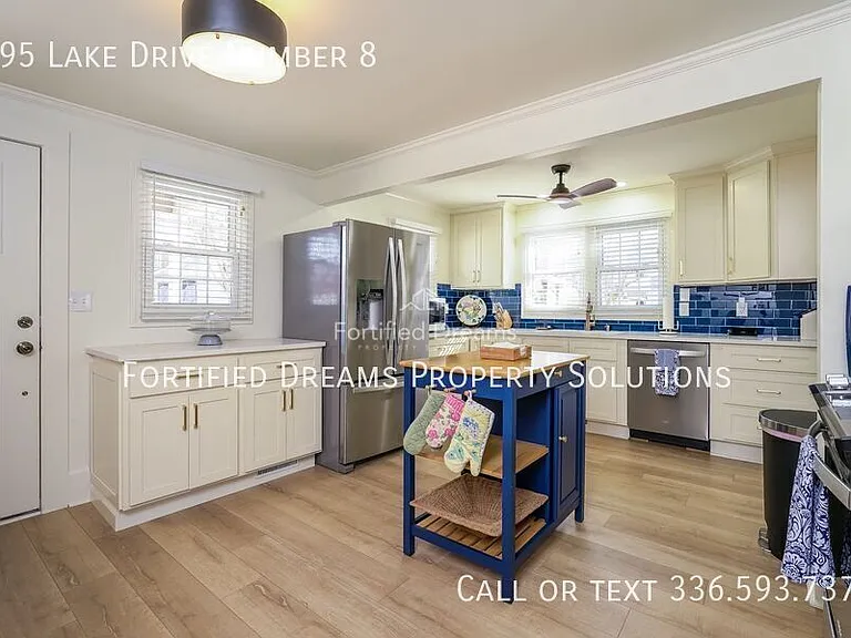 395 Lake Dr #8 — Photo 11