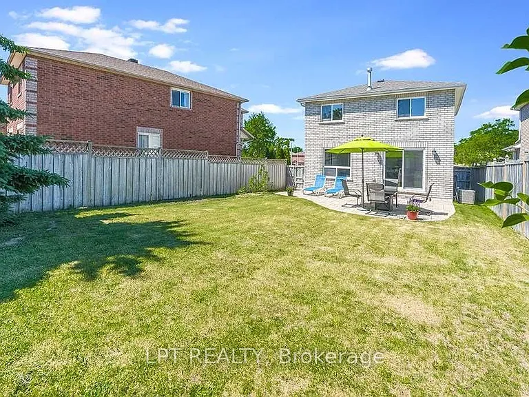 35 Clute Cres — Photo 19