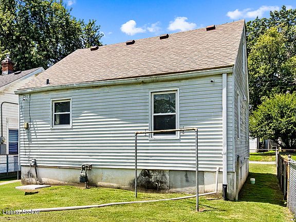 4th image of 3631 Kahlert Ave