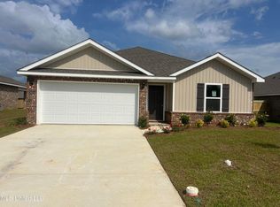 18534 Oak Bay Dr, Biloxi, MS 39532