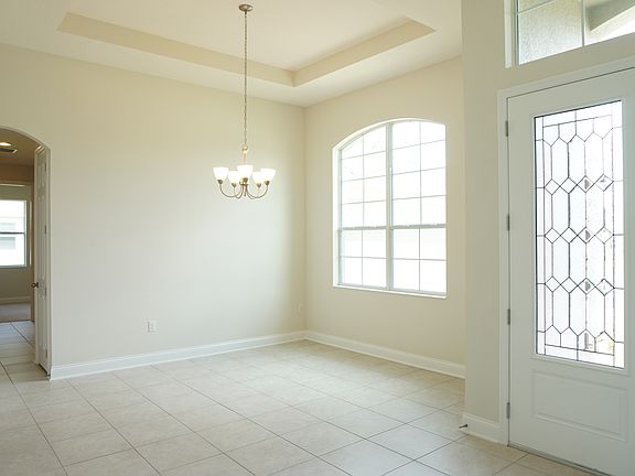4th image of 304 Pine Leaf Cove