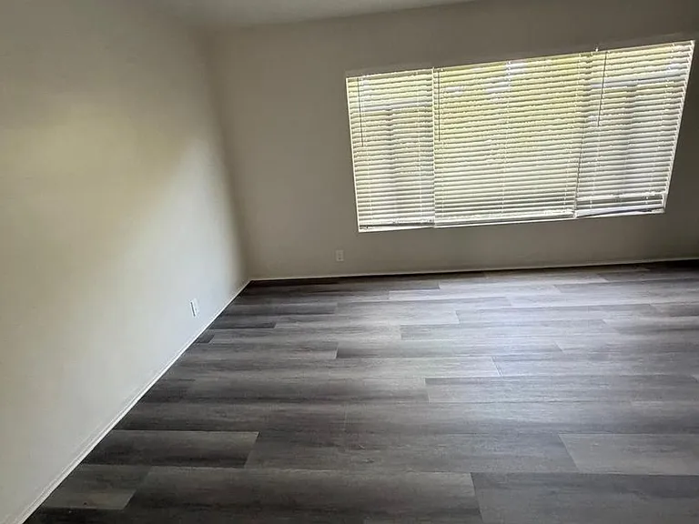 3836 Lockland Dr — Photo 5