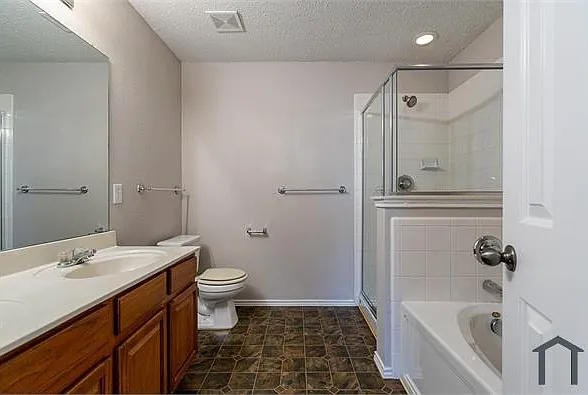 5 bed, 2042 sqft, $3,700 — Photo 2