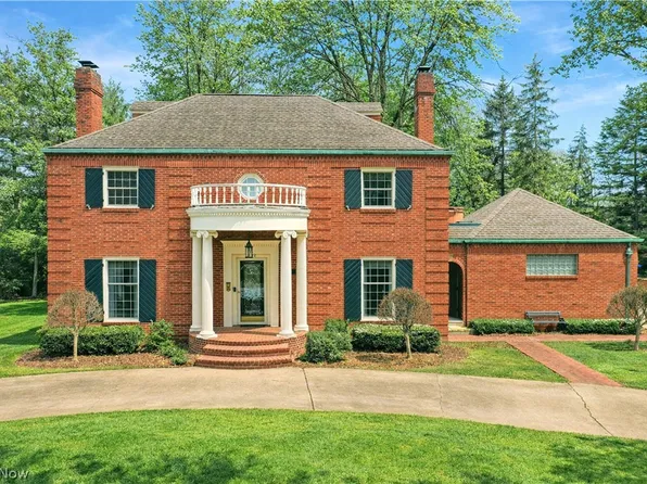 641 Fairway Dr NE, Warren, OH 44483