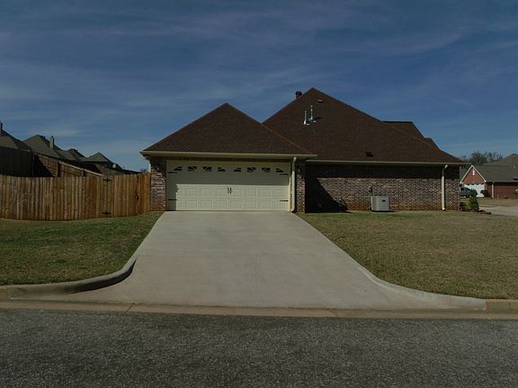 3rd image of 16598 Kingston Ct