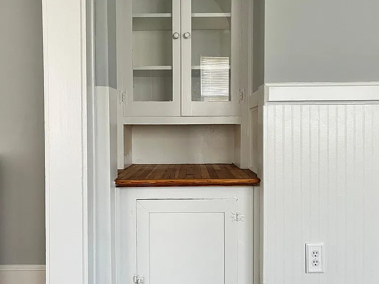 215 E Blue Ridge Dr — Photo 3