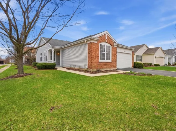 16122 Seneca Lake Cir, Crest Hill, IL 60403