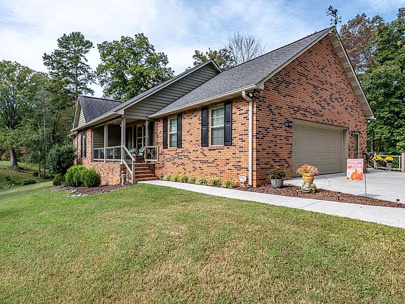 4th image of 3035 Eagle Dr