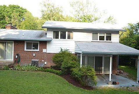 3rd image of 1530 Wrightson Dr