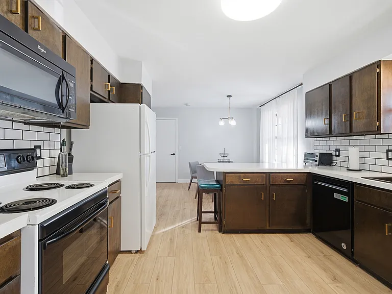 3116 Arbor Dr — Photo 10