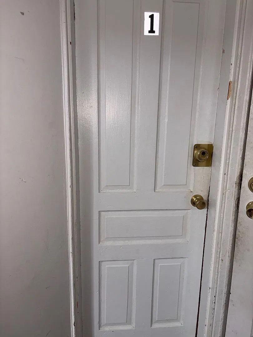 1st floor 1 Bedroom in York City — Photo 3