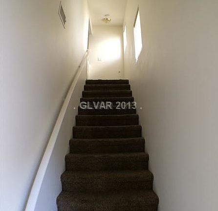 5th image of 6101 Daisy Petal St