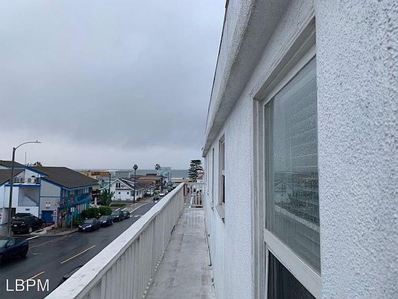3rd image of 131 10th St #131
