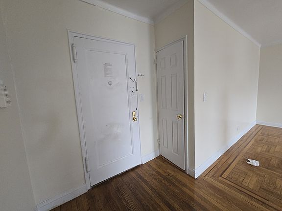 5th image of 850 E 17th St #3I