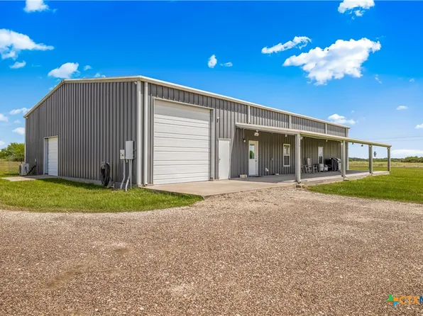 59 Leaning Oak Rd, Victoria, TX 77904
