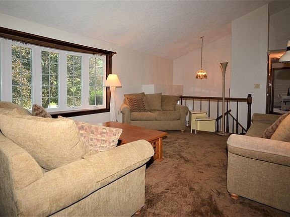 5th image of 51 Nina Dr