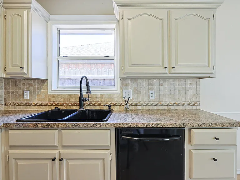 9708 Aberdeen Ave — Photo 24