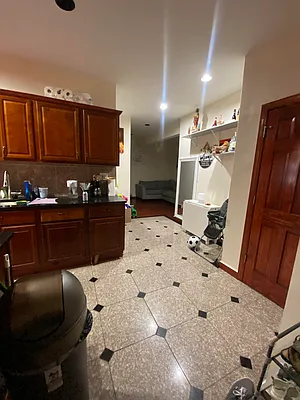 Rented by Batra Group Inc | media 8