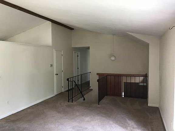 5th image of 40 Wellesley Dr