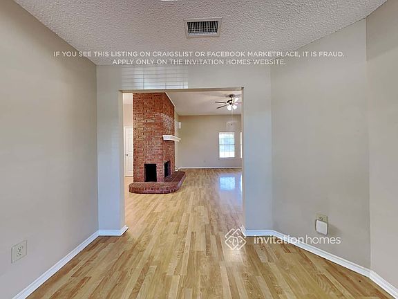 5th image of 924 Teakwood Ln