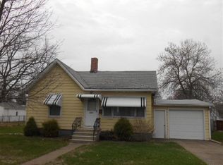2621 Bridge Ave, Davenport, IA 52803