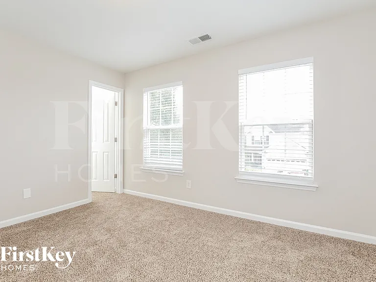 3969 Creekmoore Dr — Photo 11
