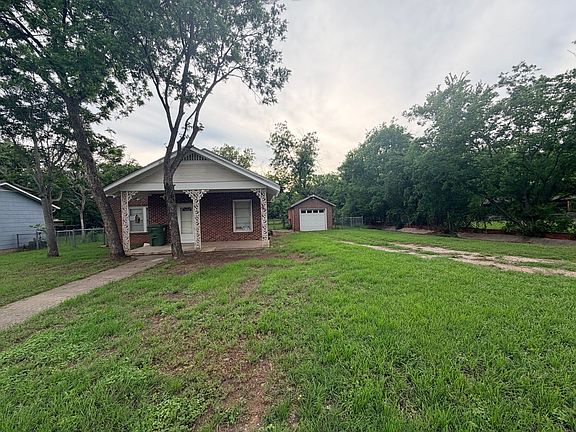 3rd image of 1215 NW 1st Ave