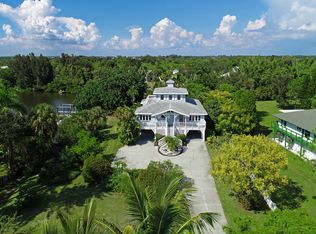 890 Bayshore Dr, Terra Ceia, FL 34250