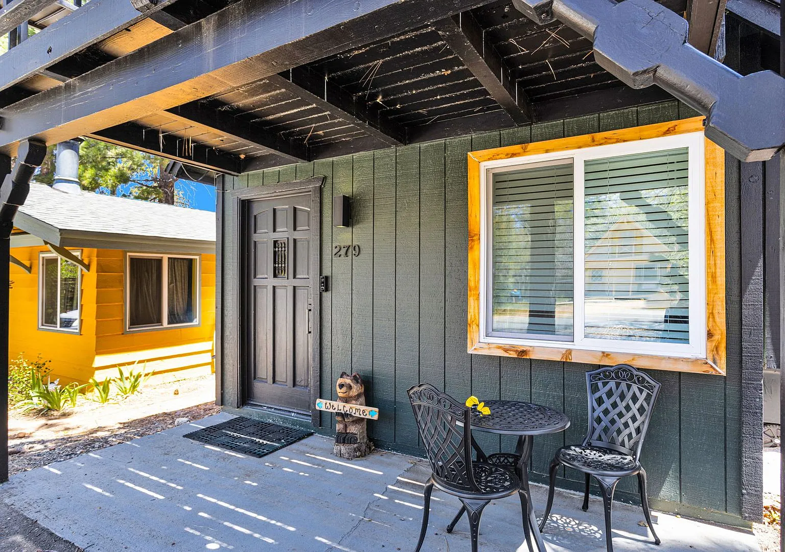Cozy Big Bear Furnished Cabin — Photo 3