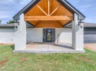 11205 S County Line Rd, Cashion, OK 73016