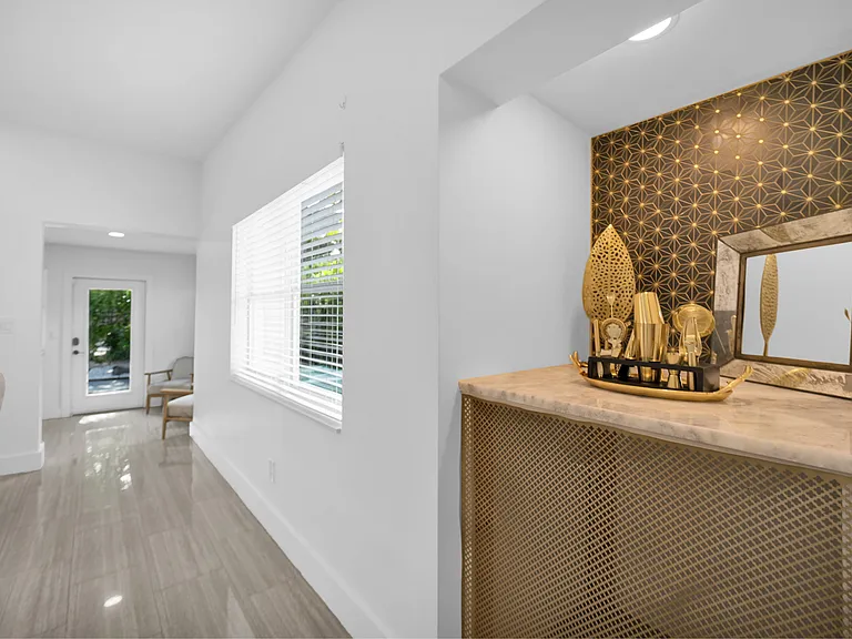 1800 SW 5th Ave — Photo 23