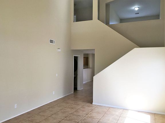 3rd image of 10932 W Minnezona Ave