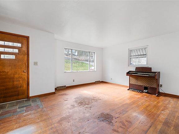 3rd image of 3649 Logan Ferry Rd