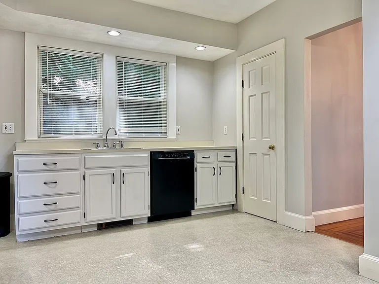 118-120 Paul Revere Rd #120 — Photo 15
