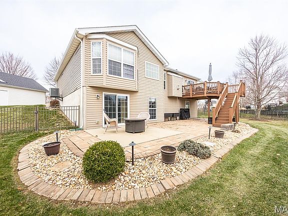5th image of 6904 Arbor Cove Dr