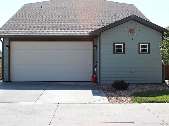 2 car garage with extra spac