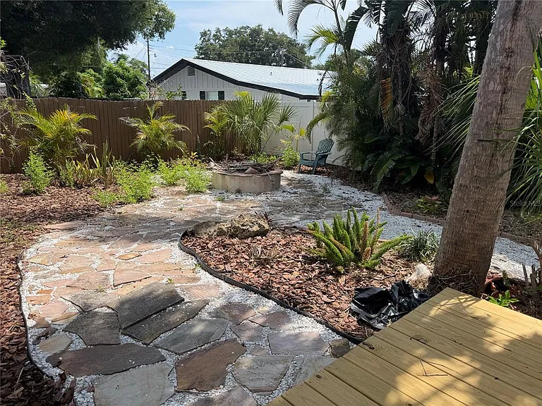 3709 Alden Way — Photo 32