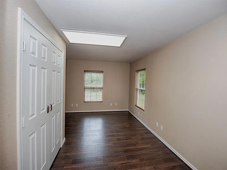 715 Grand Ave — Photo 15