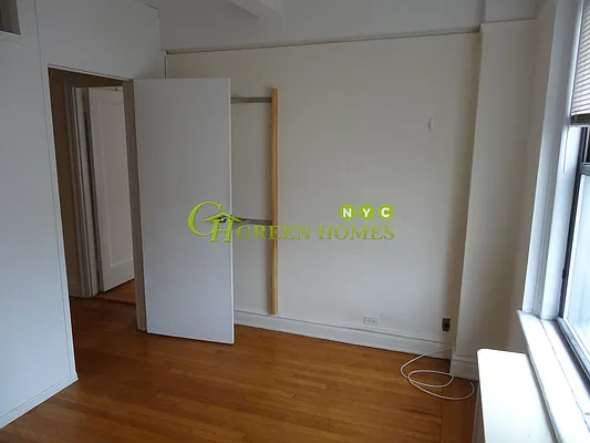 Rented by Green Home NY Realty LLC | media 21