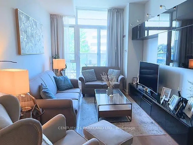 9471 Yonge St #205 — Photo 4