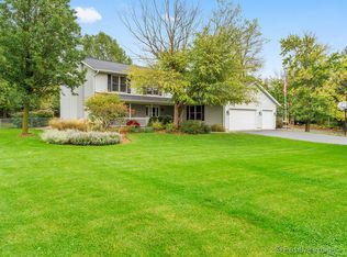 8S551 Boundary Hill Rd, Naperville, IL 60565